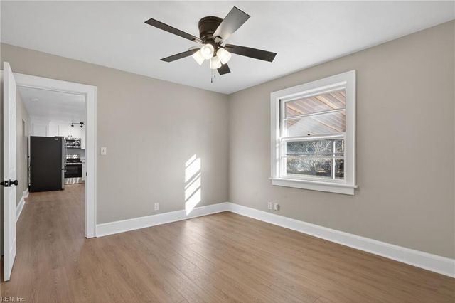 305 Bobby Jones DR, Portsmouth, VA 23701