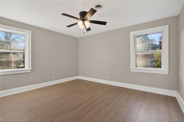 305 Bobby Jones DR, Portsmouth, VA 23701