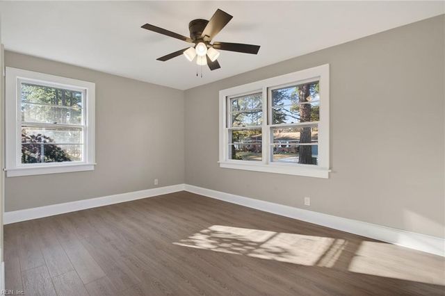 305 Bobby Jones DR, Portsmouth, VA 23701