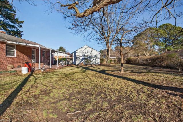 305 Bobby Jones DR, Portsmouth, VA 23701