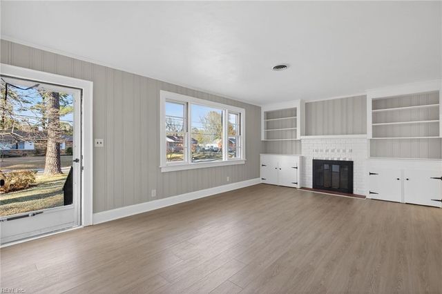 305 Bobby Jones DR, Portsmouth, VA 23701