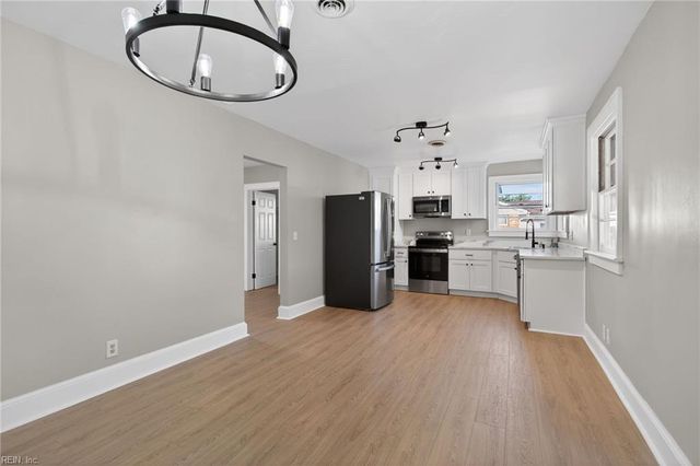 305 Bobby Jones DR, Portsmouth, VA 23701