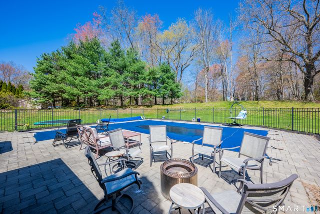 14 Myra Lane, Burlington, CT 06013