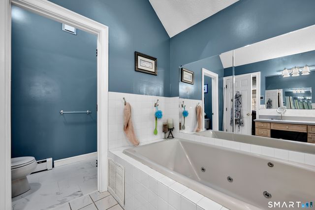 14 Myra Lane, Burlington, CT 06013