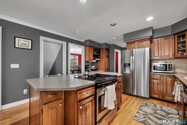 14 Myra Lane, Burlington, CT 06013