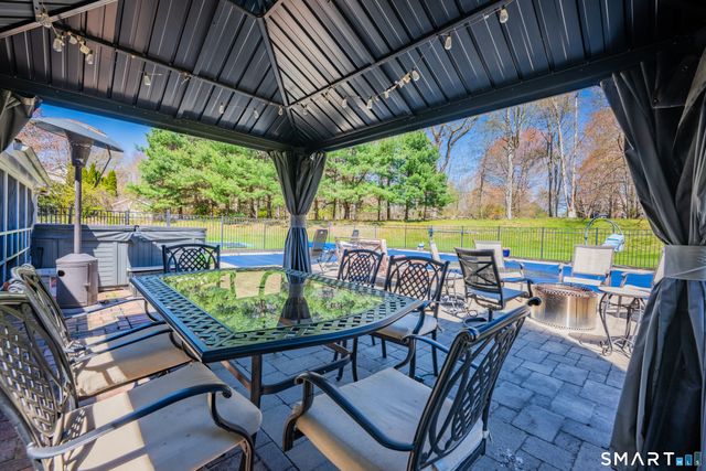 14 Myra Lane, Burlington, CT 06013