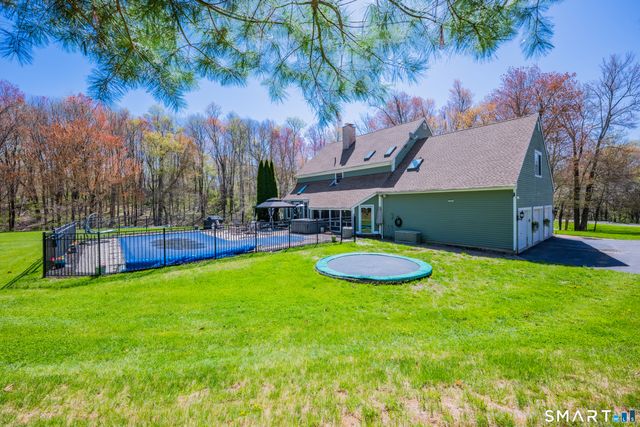 14 Myra Lane, Burlington, CT 06013