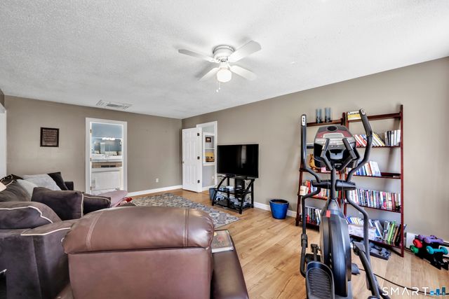 14 Myra Lane, Burlington, CT 06013