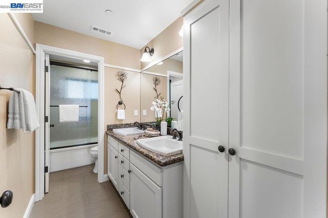 2577 8th St, Livermore, CA 94550
