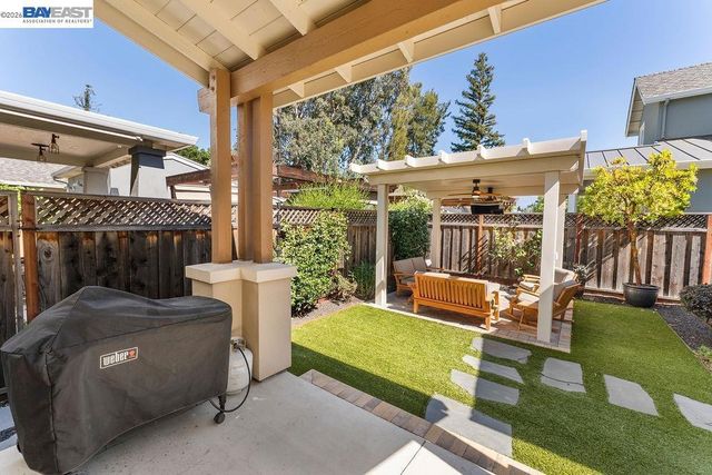 2577 8th St, Livermore, CA 94550