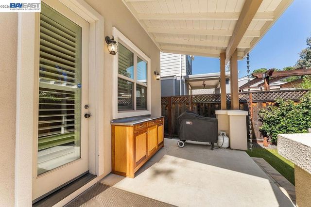 2577 8th St, Livermore, CA 94550