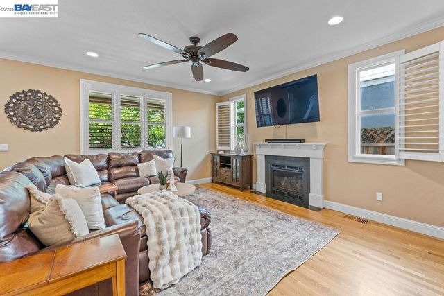 2577 8th St, Livermore, CA 94550