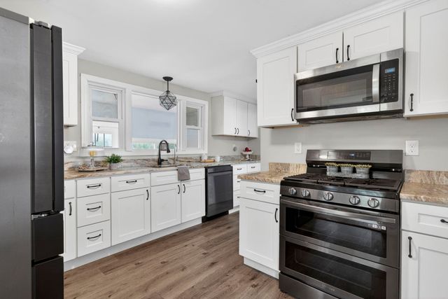 1566 First NH Turnpike, Northwood, NH 03261