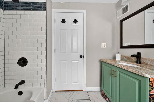 1566 First NH Turnpike, Northwood, NH 03261