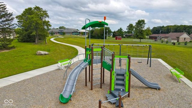 1216 Phillips Drive, Greenfield, IN 46140