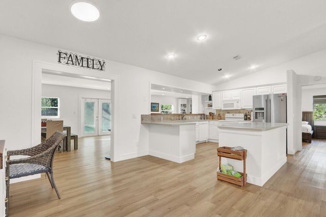 18019 43rd Road N, Loxahatchee, FL 33470