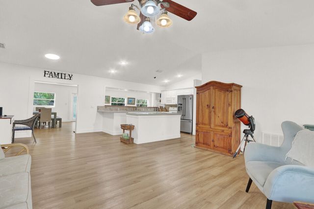 18019 43rd Road N, Loxahatchee, FL 33470