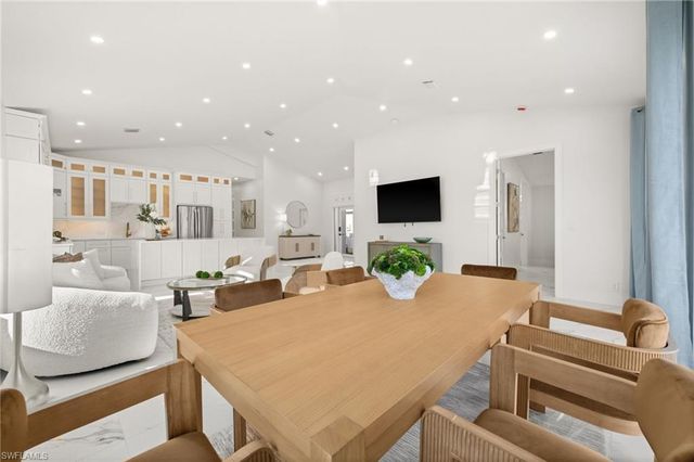 1046 Silverstrand DR, Naples, FL 34110