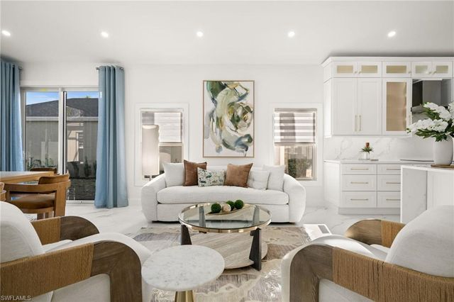 1046 Silverstrand DR, Naples, FL 34110