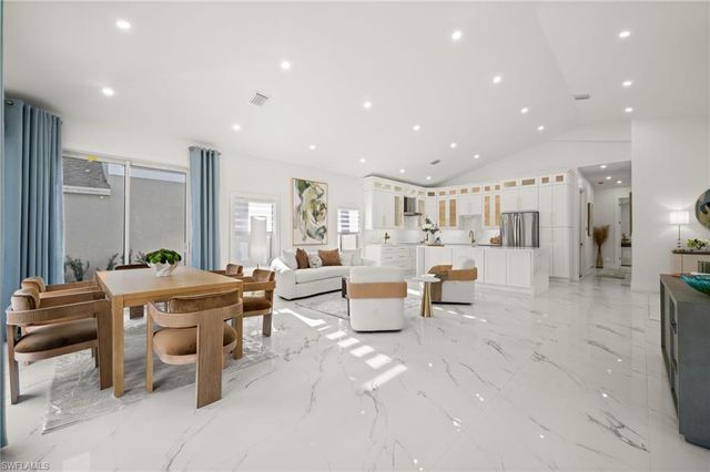 1046 Silverstrand DR, Naples, FL 34110