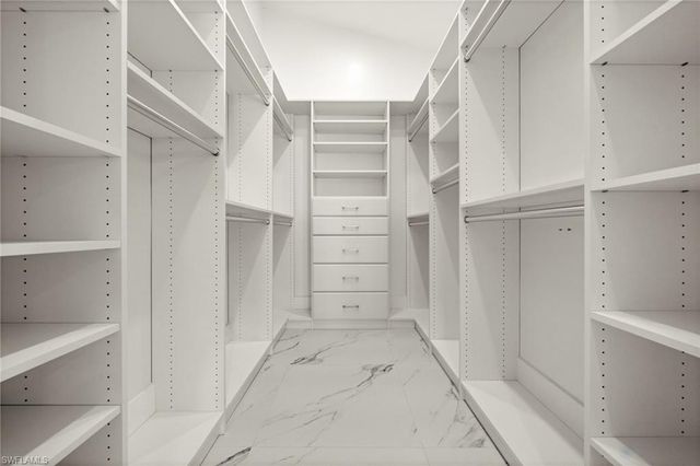 1046 Silverstrand DR, Naples, FL 34110