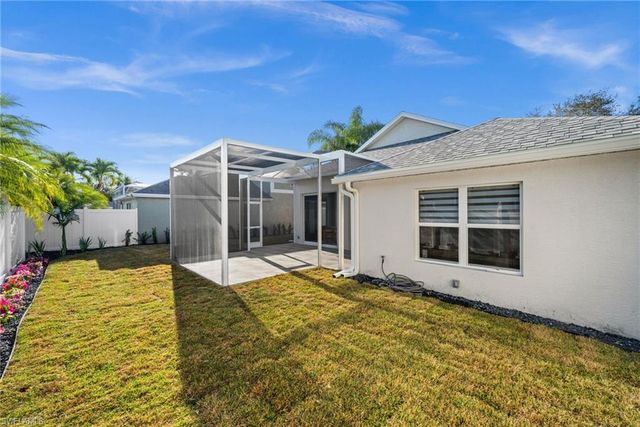 1046 Silverstrand DR, Naples, FL 34110
