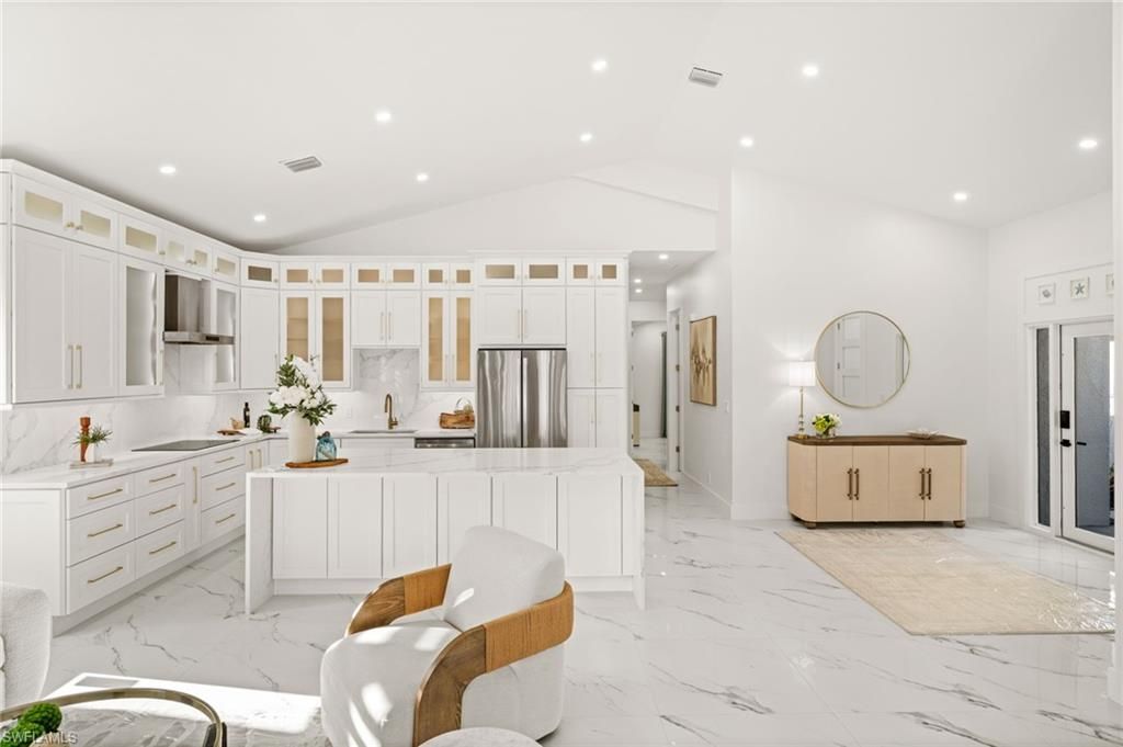 1046 Silverstrand DR, Naples, FL 34110