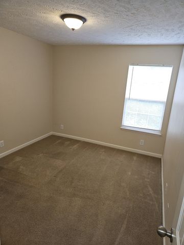 1935 Warmingfield Dr, Murfreesboro, TN 37127