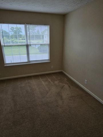 1935 Warmingfield Dr, Murfreesboro, TN 37127