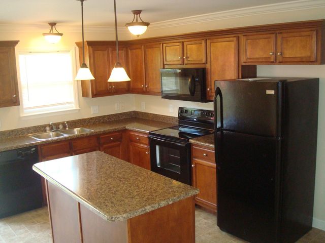 1935 Warmingfield Dr, Murfreesboro, TN 37127