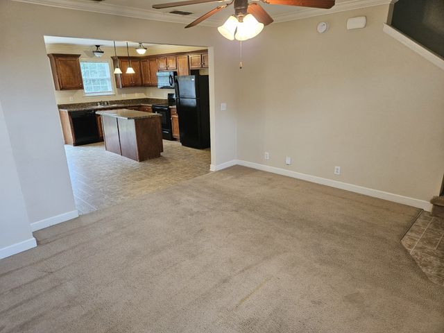 1935 Warmingfield Dr, Murfreesboro, TN 37127