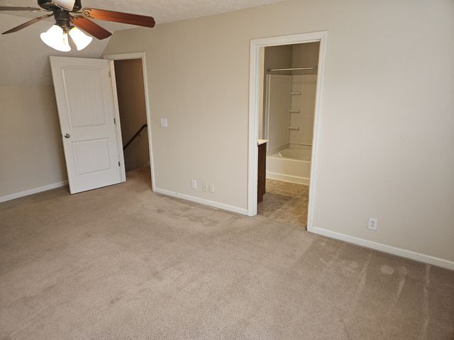 1935 Warmingfield Dr, Murfreesboro, TN 37127