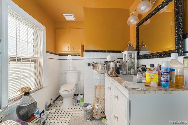 2548 Woodstock Drive, Detroit, MI 48203