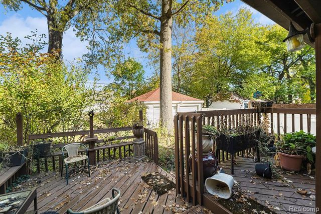 2548 Woodstock Drive, Detroit, MI 48203