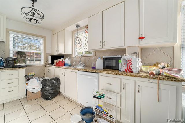 2548 Woodstock Drive, Detroit, MI 48203