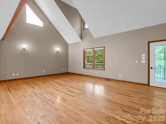180 Canaday Drive, Brevard, NC 28712