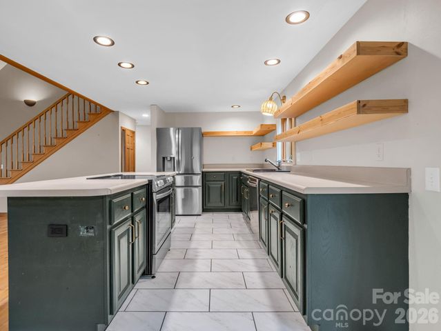 180 Canaday Drive, Brevard, NC 28712