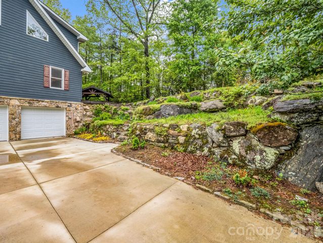 180 Canaday Drive, Brevard, NC 28712