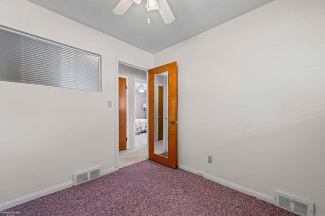22943 Edgewood Street, St Clair Shores, MI 48080