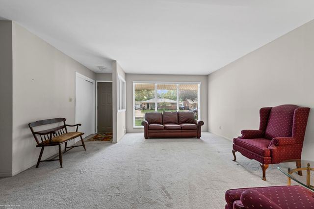 22943 Edgewood Street, St Clair Shores, MI 48080