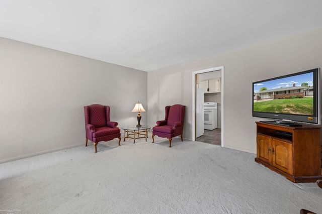 22943 Edgewood Street, St Clair Shores, MI 48080
