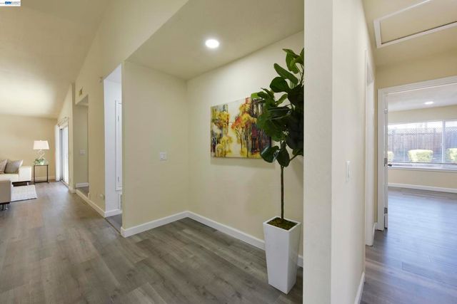 20 Yale Ct, San Ramon, CA 94583