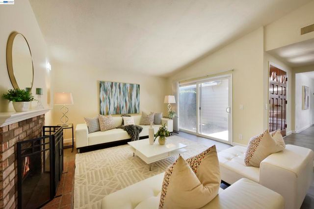 20 Yale Ct, San Ramon, CA 94583