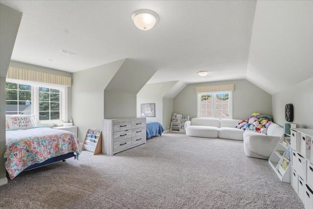 1957 Falcon Ridge, Waterloo, IA 50701