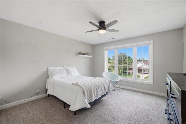 1957 Falcon Ridge, Waterloo, IA 50701