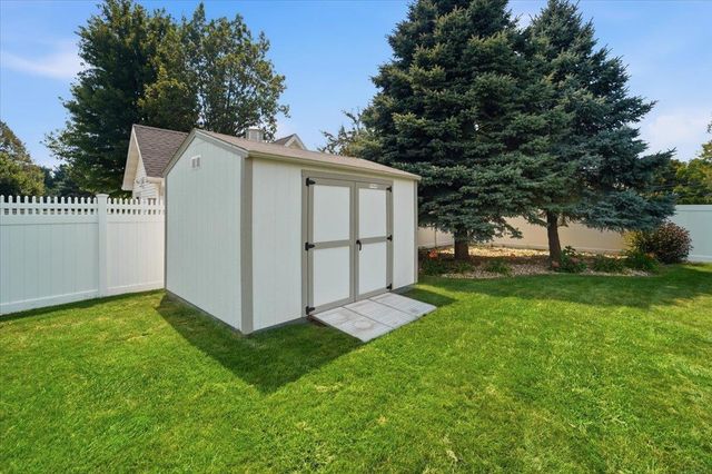1957 Falcon Ridge, Waterloo, IA 50701