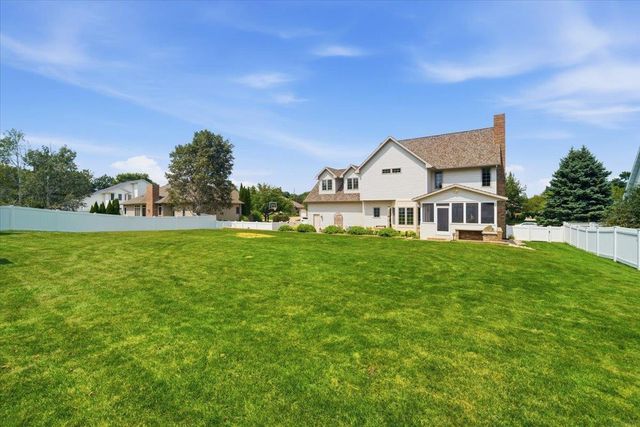 1957 Falcon Ridge, Waterloo, IA 50701