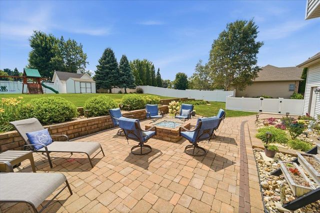 1957 Falcon Ridge, Waterloo, IA 50701