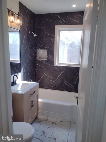 812 FOREST GLEN RD, Silver Spring, MD 20901