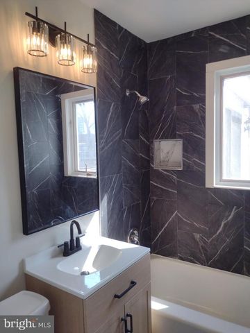 812 FOREST GLEN RD, Silver Spring, MD 20901